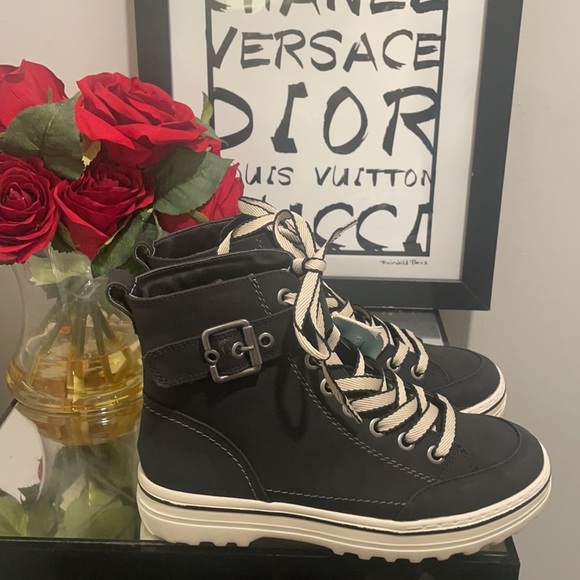 Cliff by White Mountain GORDON BOOTIE - Picture 2 of 6